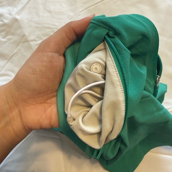 Lululemon Atletica | License to Train Lined Green Athletic Shorts - S - Picture 4 of 4